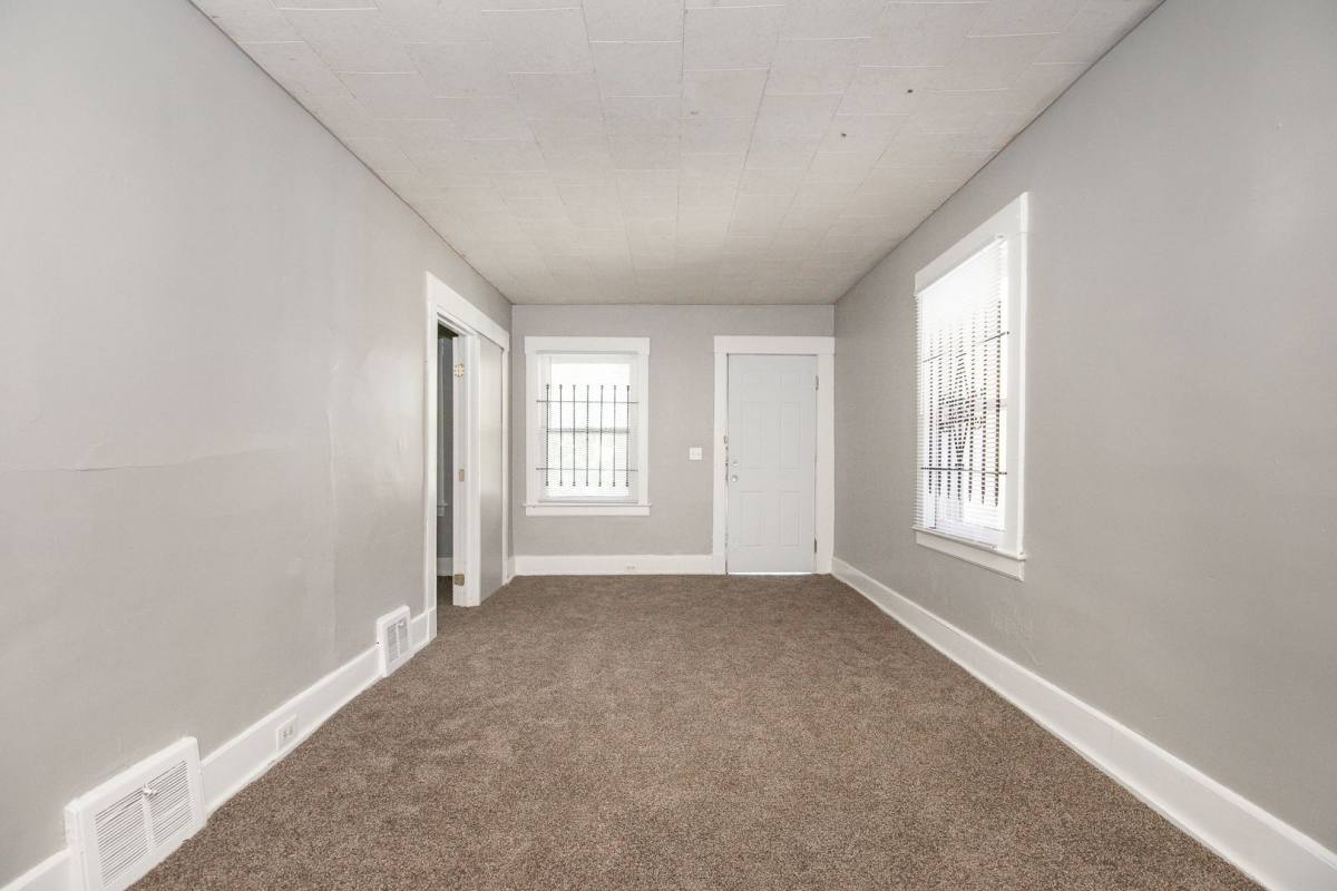 7415 Elton Ave, Cleveland, OH 44102 - Apartment for Rent - Image 2