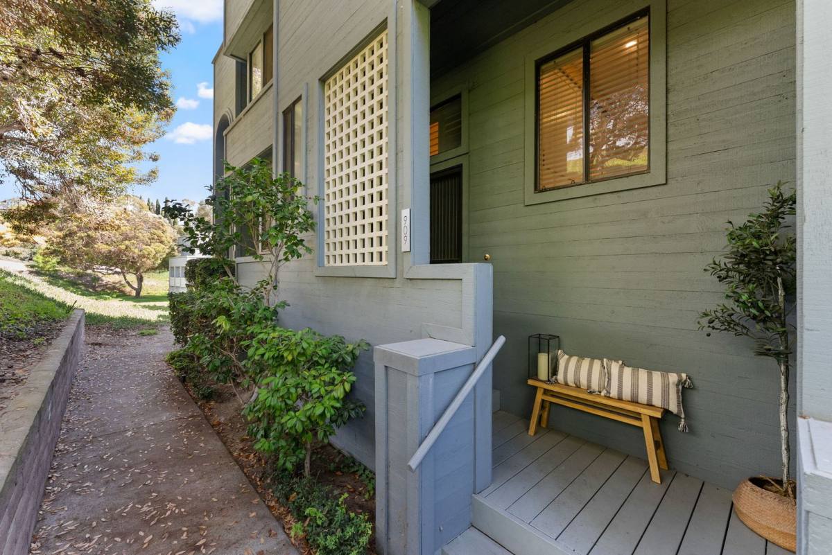 Apartment for rent at 909 Intrepid Court, Del Mar, CA 92014