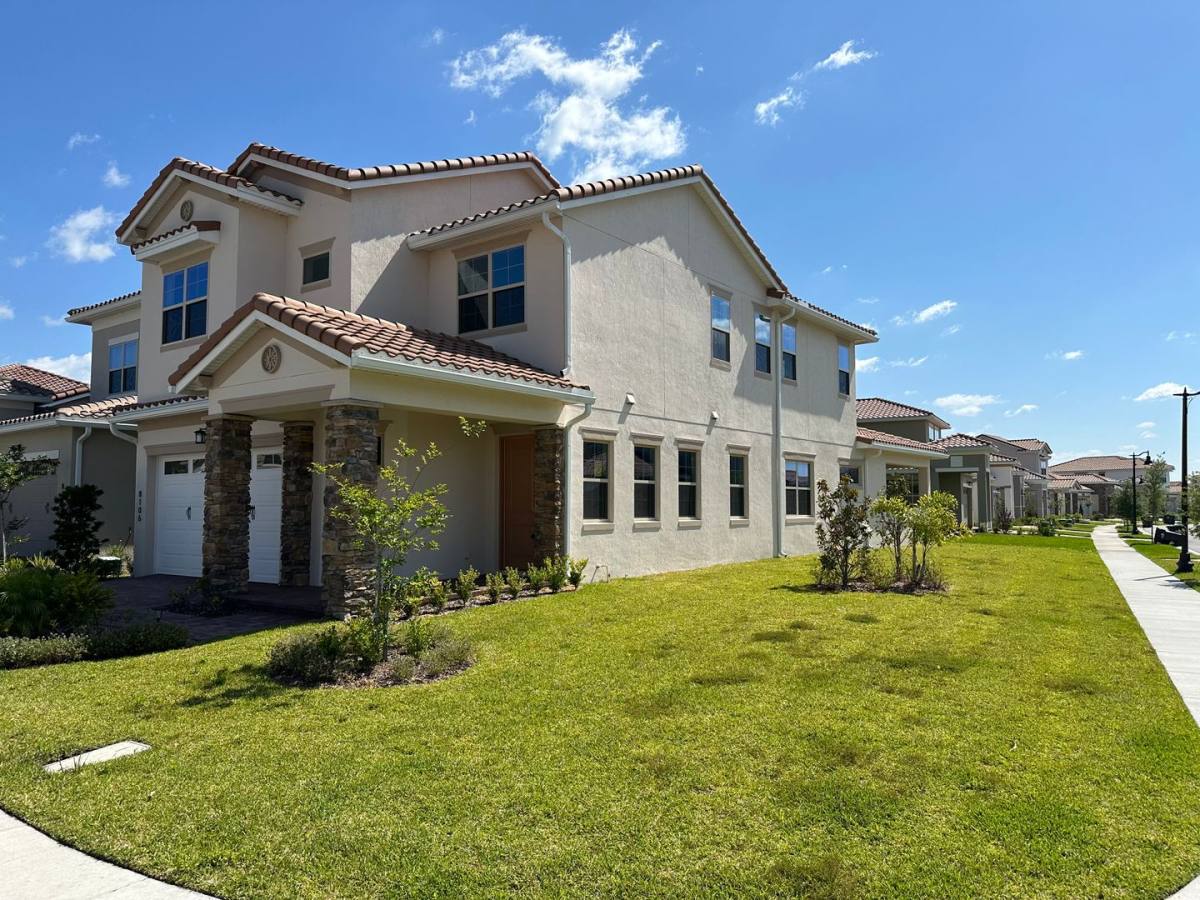 8106 Mabury Lane, Orlando, FL 32832 - House for Rent - Image 2