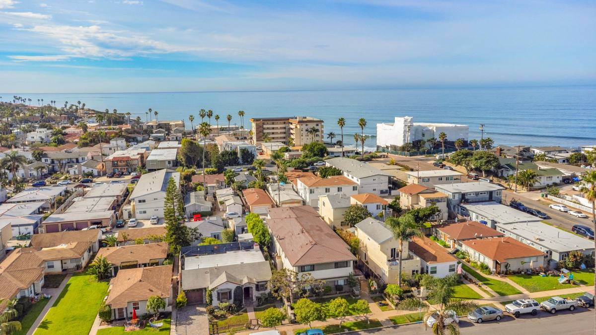 Del Mar Avenue, 4865 - 4871 1 2 Del Mar Ave, San Diego, CA 92107 - Apartment for Rent - Image 4