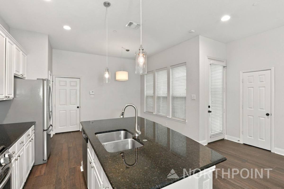 747 Matthew Place, Richardson, TX 75081 - Townhouse for Rent - Image 7