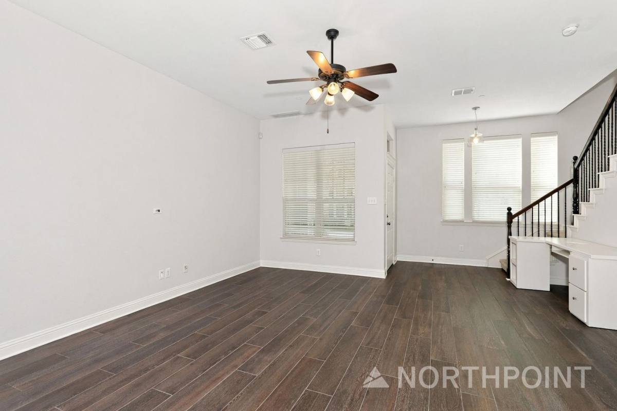747 Matthew Place, Richardson, TX 75081 - Townhouse for Rent - Image 2