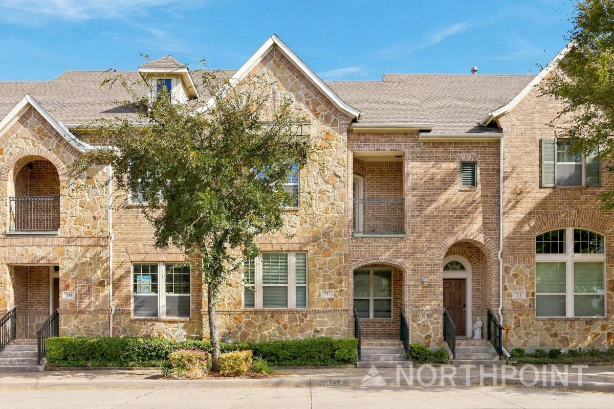 747 Matthew Place, Richardson, TX 75081 - Townhouse for Rent - Image 1
