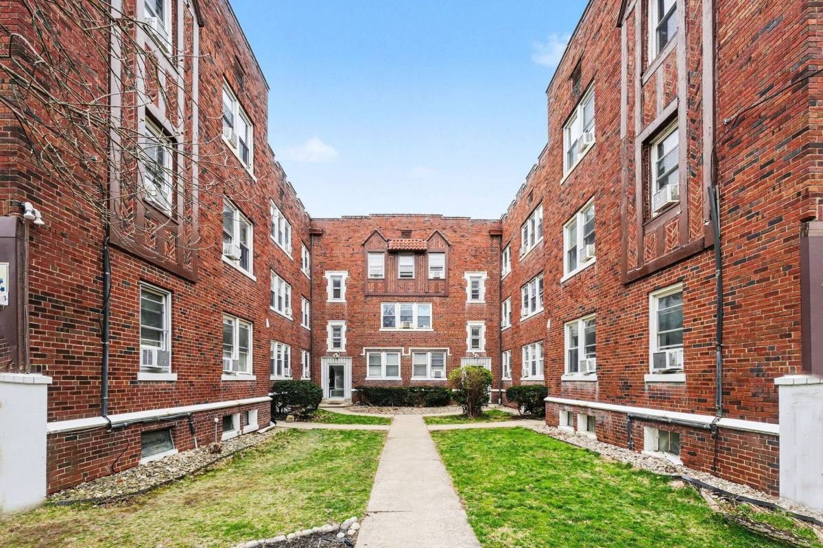 2805 Stratford Ave, Cincinnati, OH 45220 - Apartment for Rent - Image 2