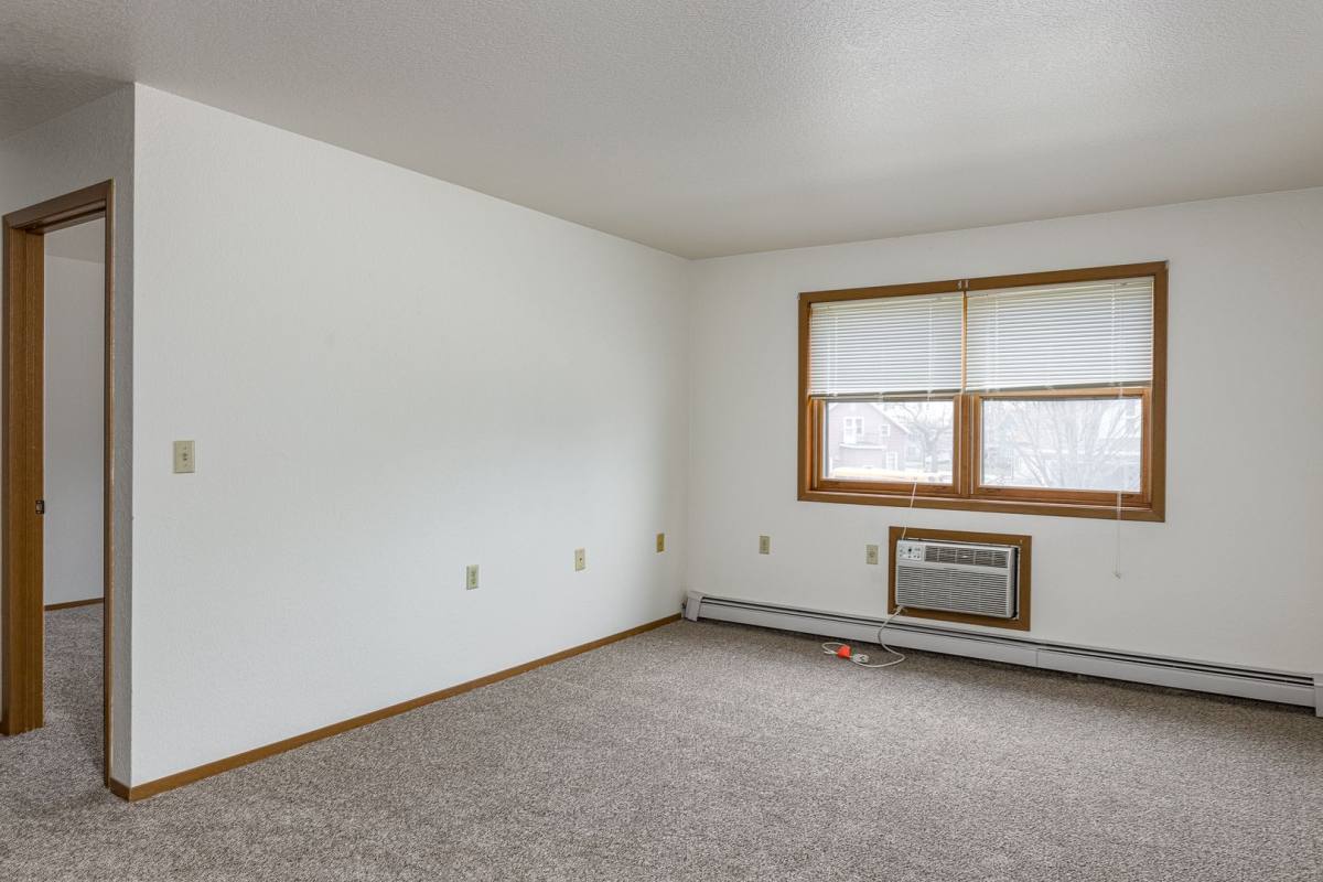 Regency House, 10 Main St, Menasha, WI 54952 - Apartment for Rent - Image 5