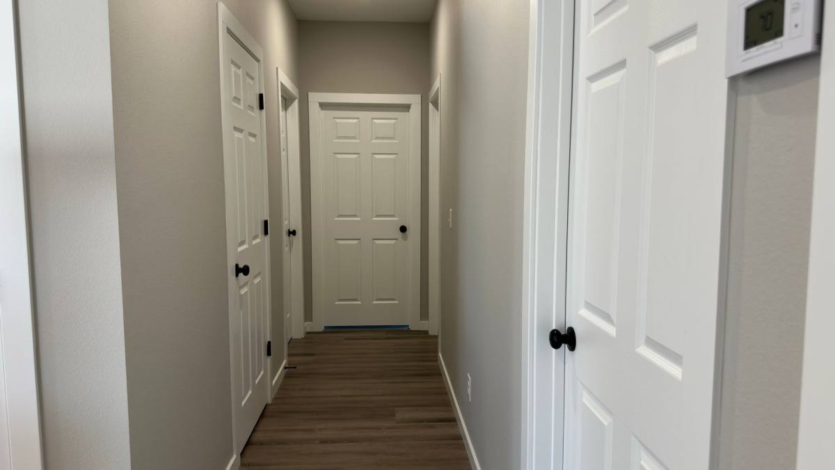 877 S Spring Hill Ave, Springfield, MO 65802 - House for Rent - Image 9