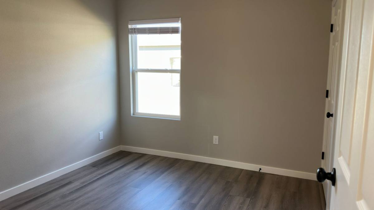 877 S Spring Hill Ave, Springfield, MO 65802 - House for Rent - Image 6