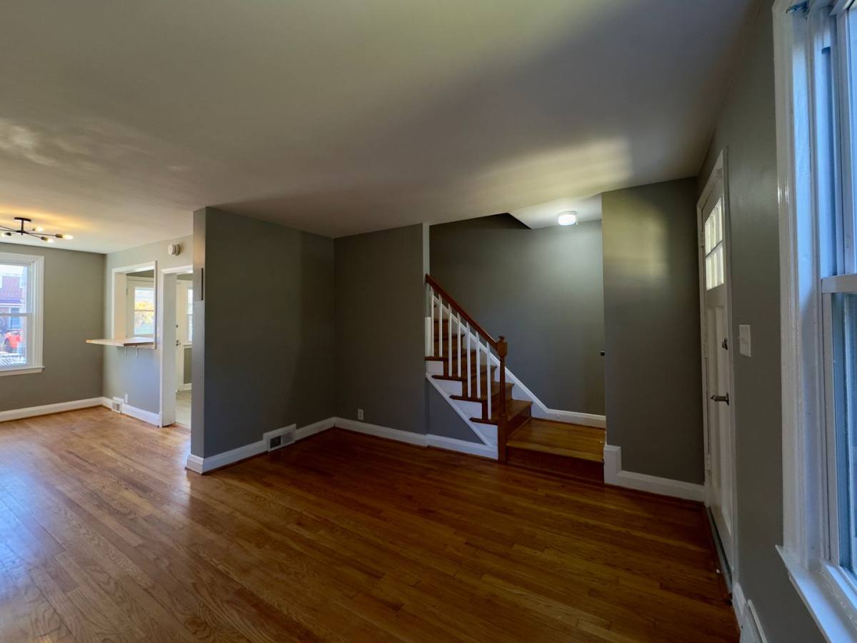 8535 Water Oak Rd, Parkville, MD 21234 - Townhouse for Rent - Image 2
