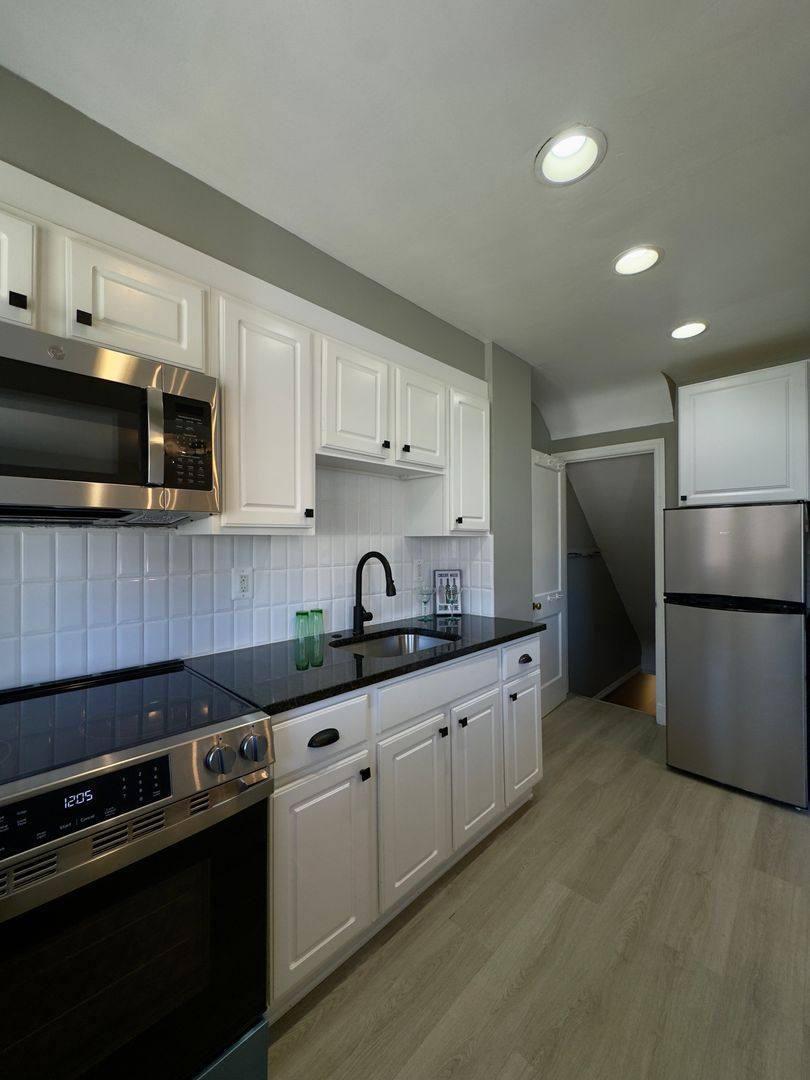 8535 Water Oak Rd, Parkville, MD 21234 - Townhouse for Rent - Image 6