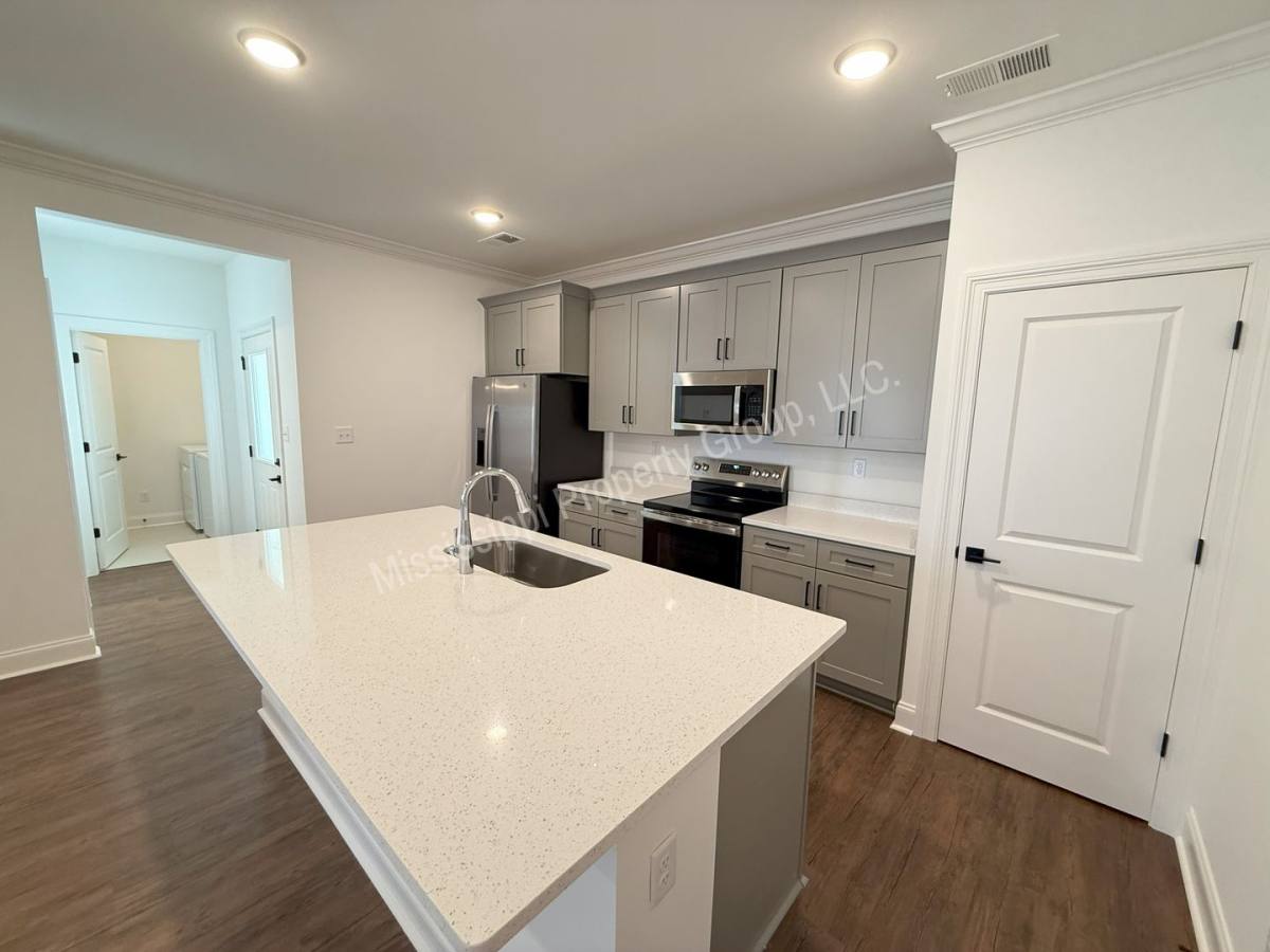 616 Cottage Grove Circle, Oxford, MS 38655 - Townhouse for Rent - Image 5