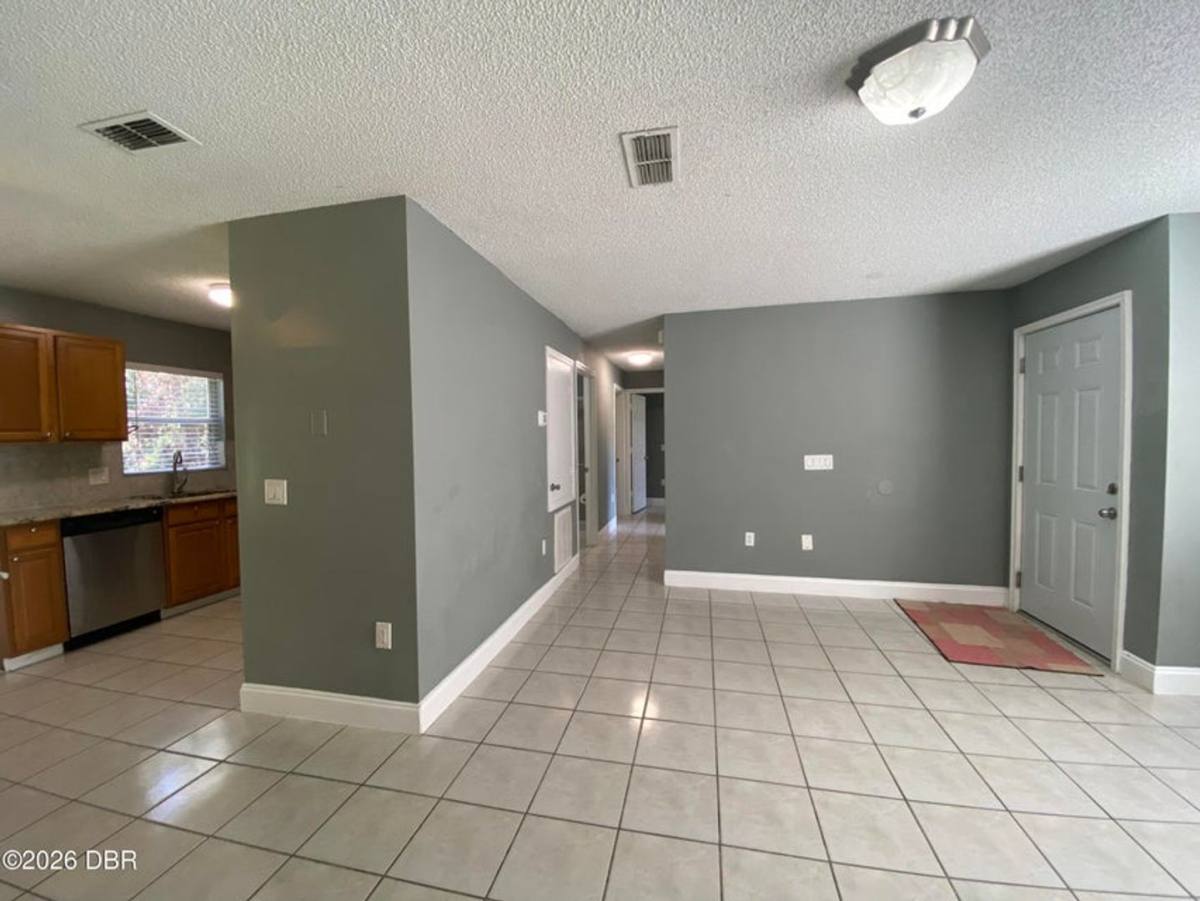 2760 Tramanto St, Deltona, FL 32738 - House for Rent - Image 5