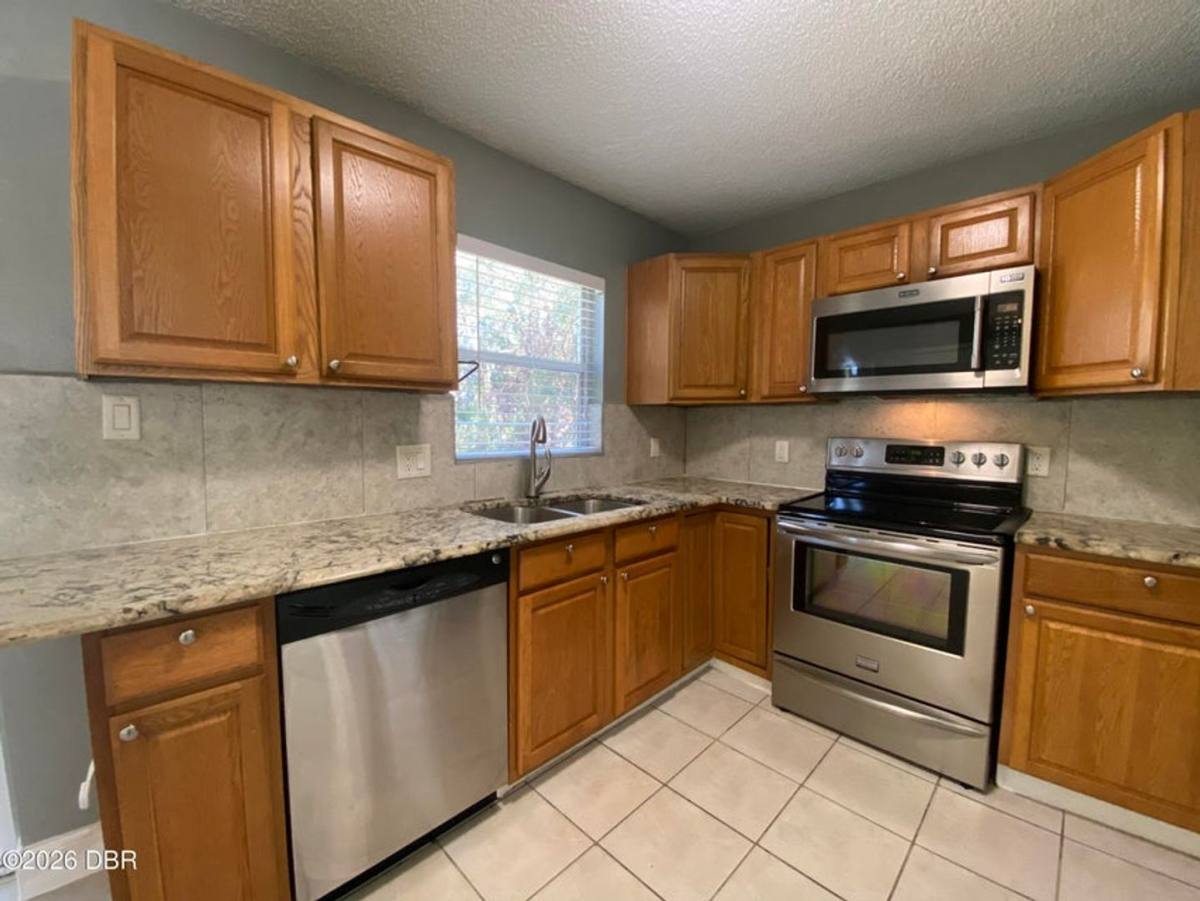 2760 Tramanto St, Deltona, FL 32738 - House for Rent - Image 10