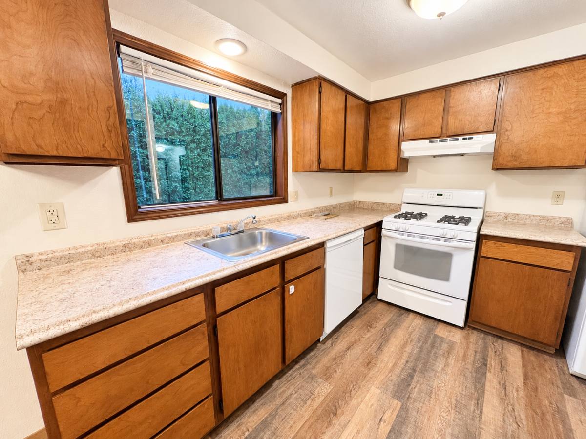 3428 SE 12th St, Gresham, OR 97080 - Townhouse for Rent - Image 10