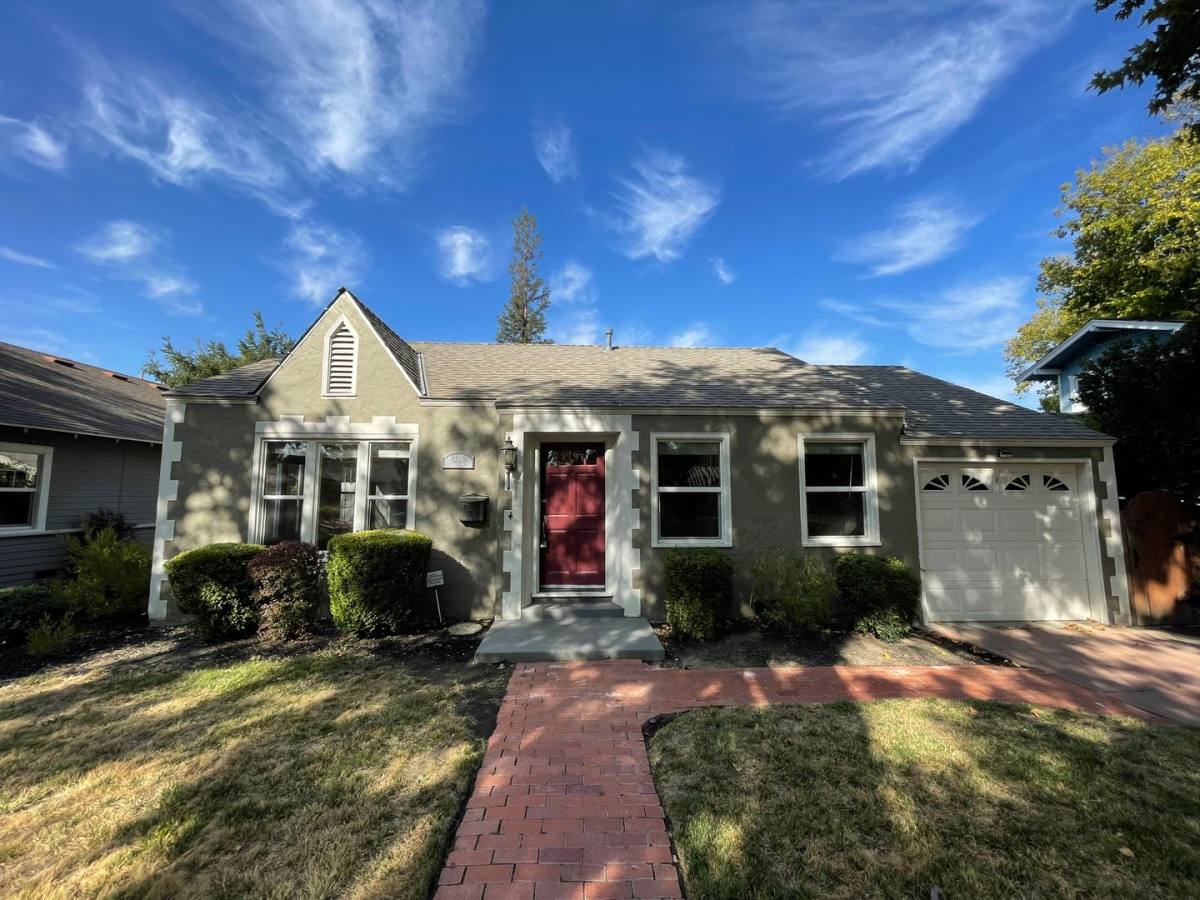House for rent at 131 Olive Ave, Modesto, CA 95350
