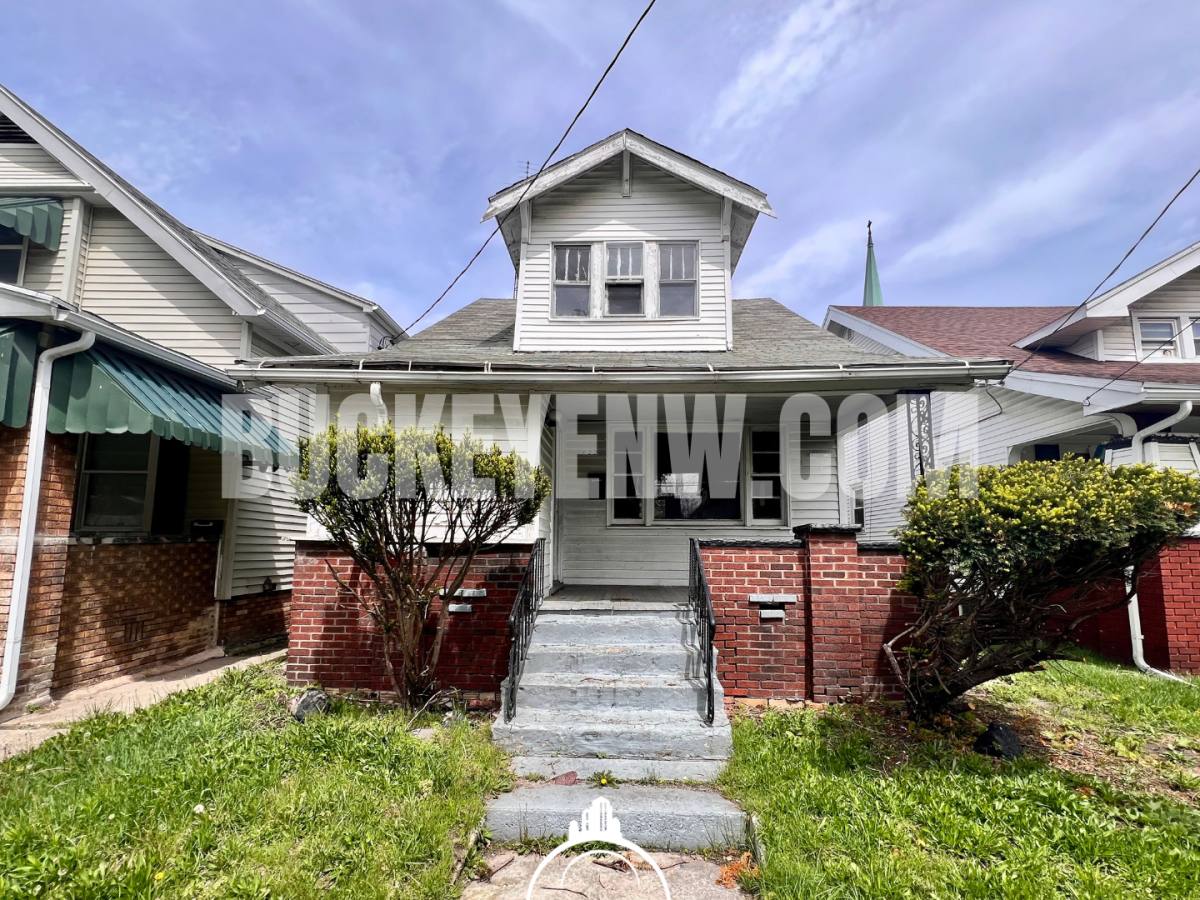 House for rent at 1422 Tecumseh St, Toledo, OH 43607