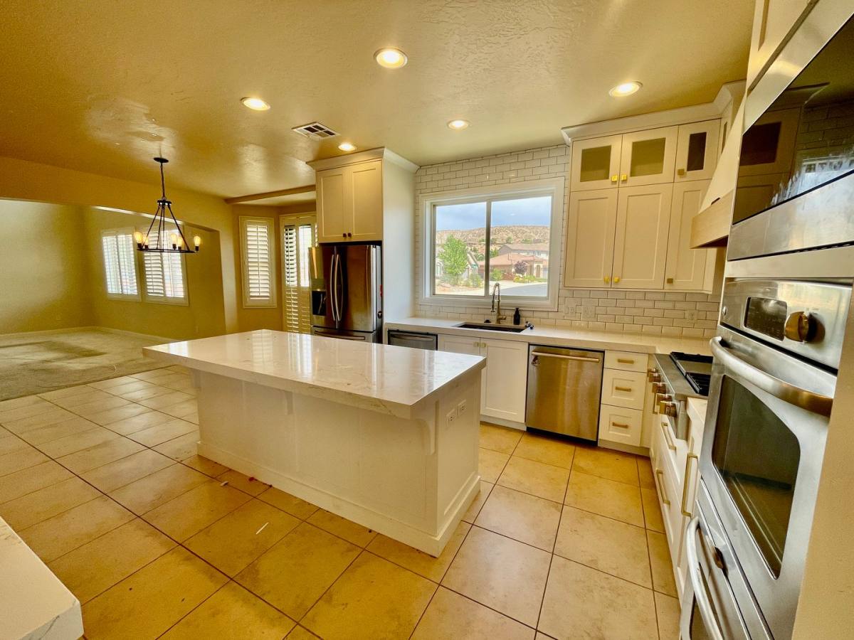 436 E Paris Dr, St. George, UT 84790 - House for Rent - Image 9