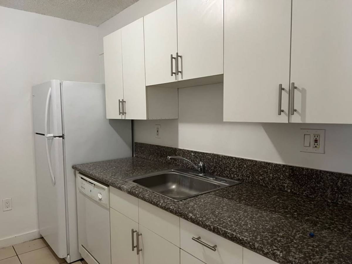 1020 NW 7 Ave, Miami, FL 33136 - Apartment for Rent - Image 2