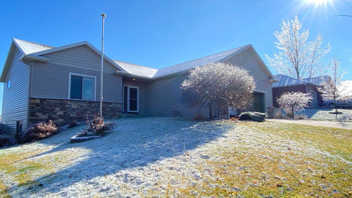 House for rent at 430 51st Ave NW, Rochester, MN 55901