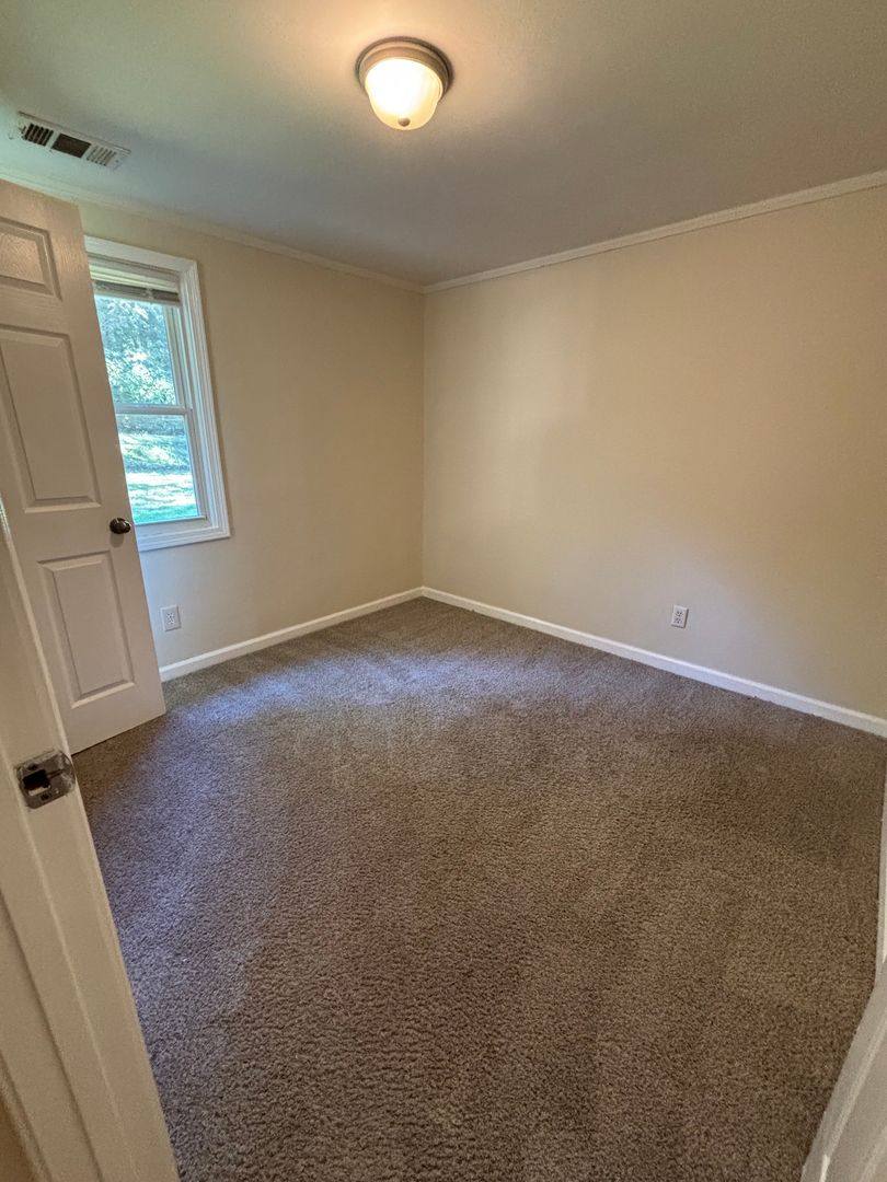 201 Herring Rd, Newnan, GA 30265 - House for Rent - Image 5
