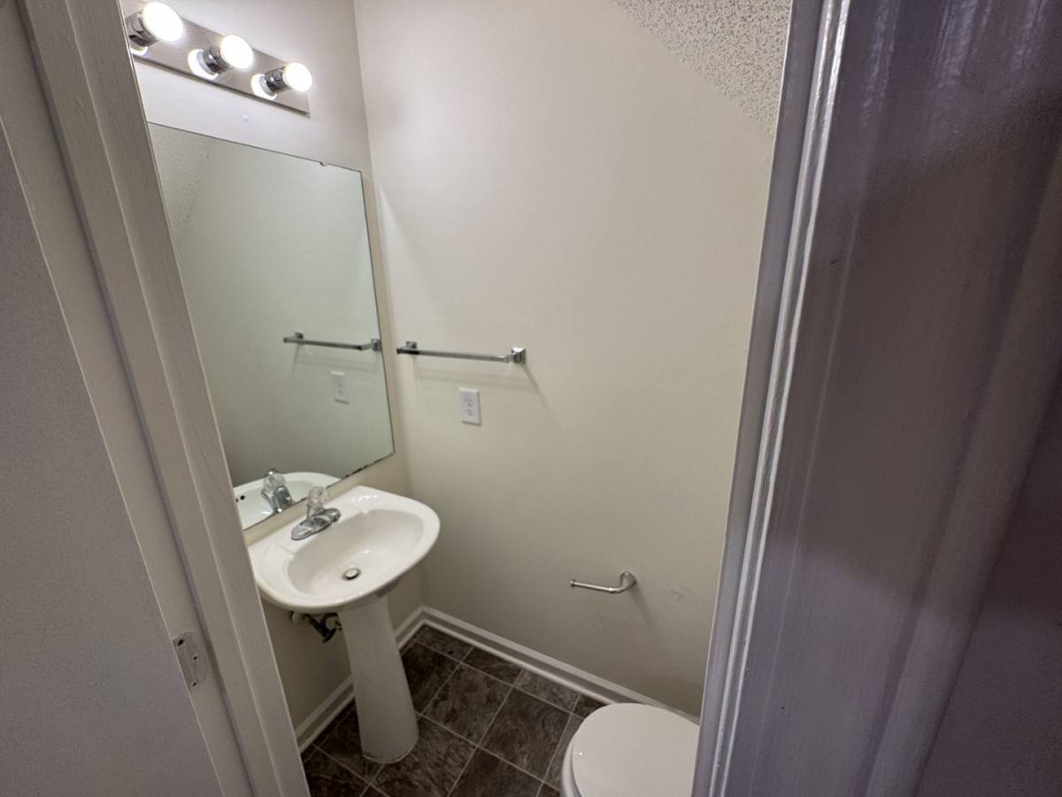 2902 Faversham Place, Raleigh, NC 27604 - Townhouse for Rent - Image 5