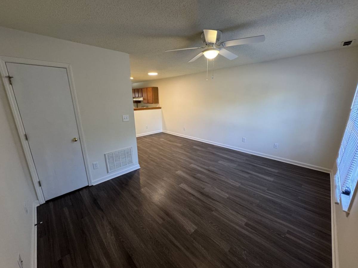 2902 Faversham Place, Raleigh, NC 27604 - Townhouse for Rent - Image 3