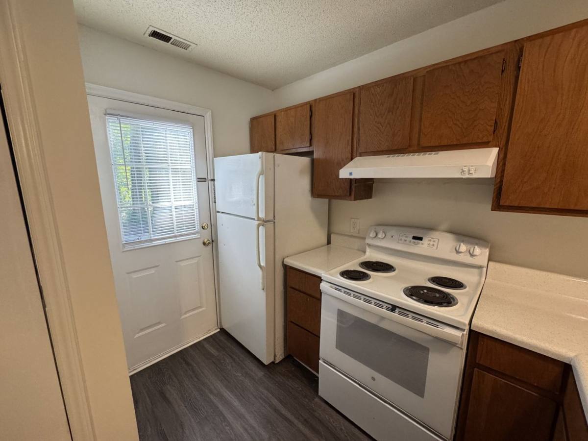 2902 Faversham Place, Raleigh, NC 27604 - Townhouse for Rent - Image 7
