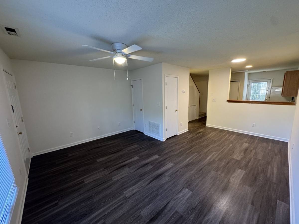2902 Faversham Place, Raleigh, NC 27604 - Townhouse for Rent - Image 2
