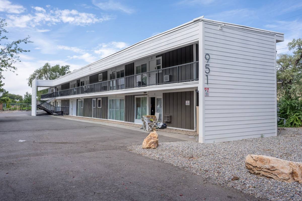 951 N Redwood Rd #10, Salt Lake City, UT 84116 - Apartment for Rent - Image 2