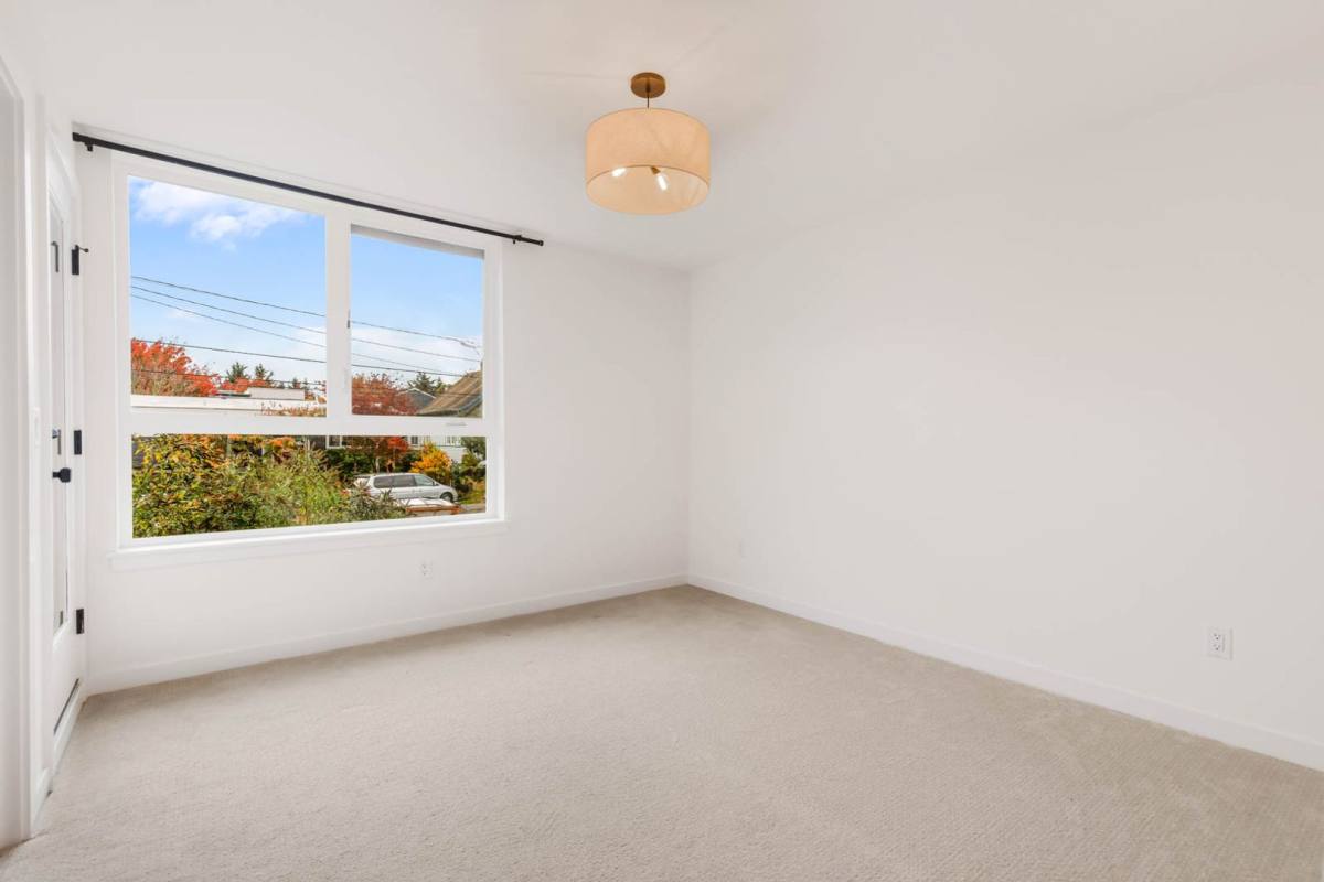 326 NW 87th St #B, Seattle, WA 98117 - Townhouse for Rent - Image 8