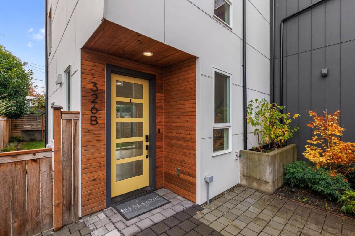 326 NW 87th St #B, Seattle, WA 98117 - Townhouse for Rent - Image 4