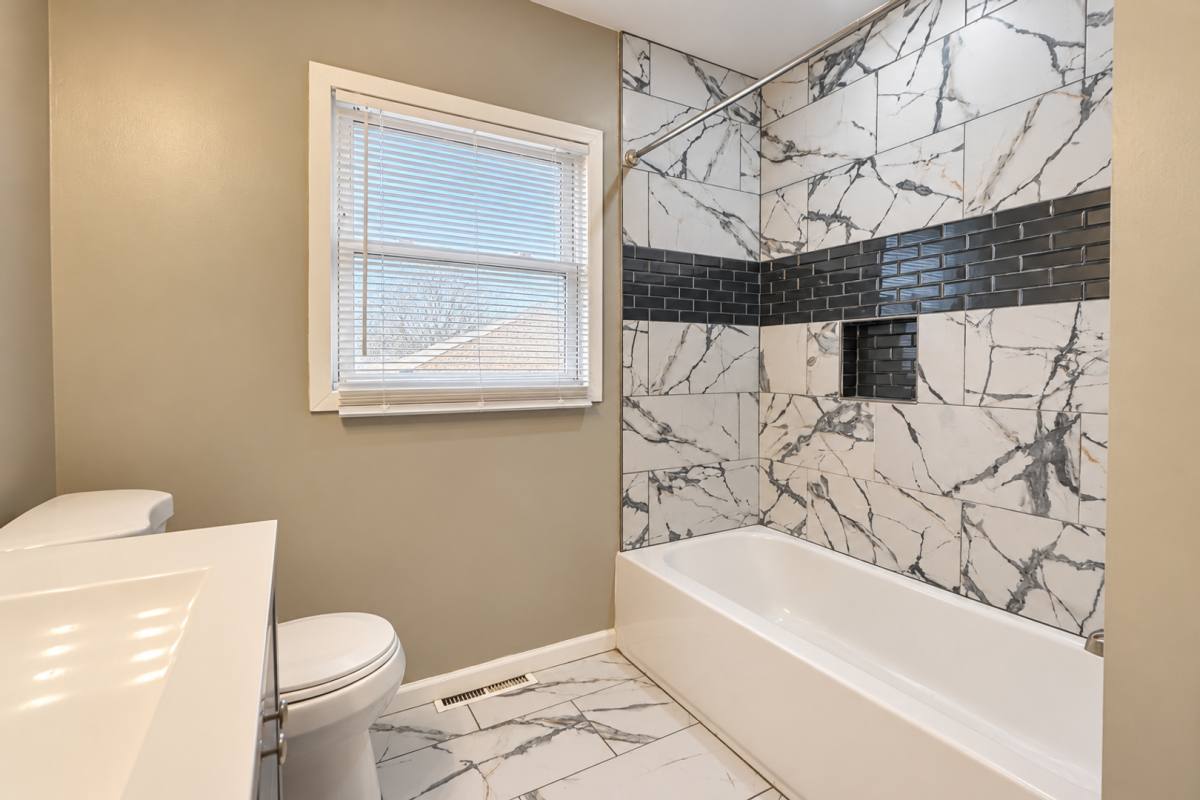 4661 Maryland St, Gary, IN 46409 - House for Rent - Image 15