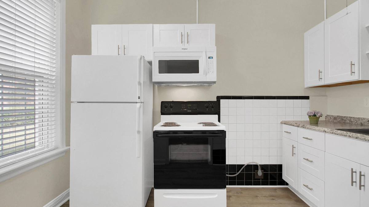 8161 Whitburn Dr, Clayton, MO 63105 - Apartment for Rent - Image 6
