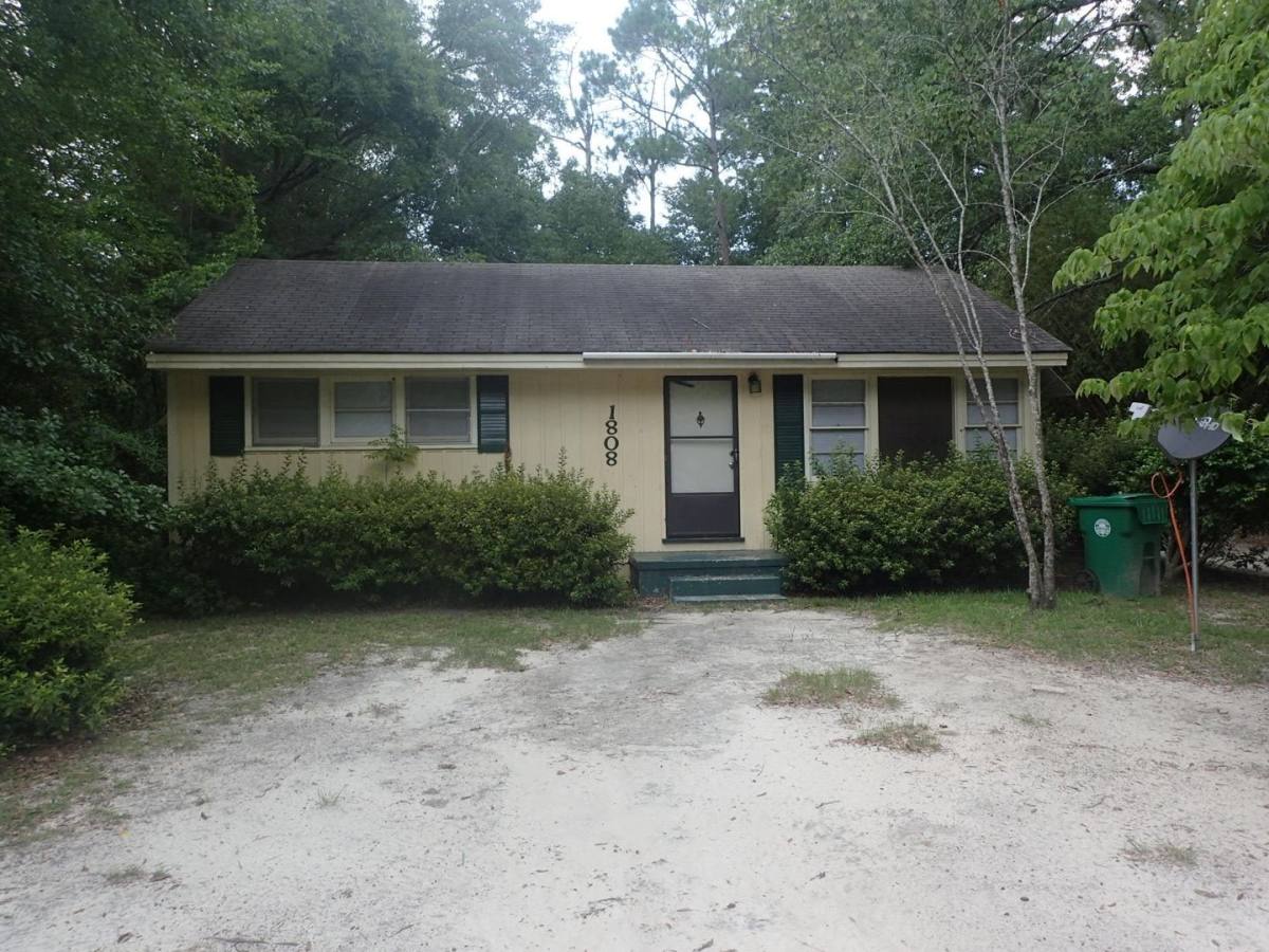 1808 Charlton St, Valdosta, GA 31602 - House for Rent - Image 1
