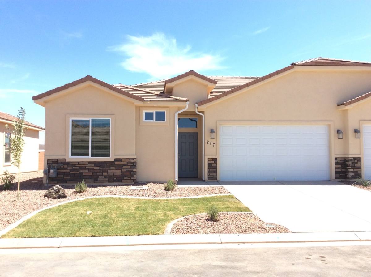 Townhouse for rent at 247 N 2530 W, Hurricane, UT 84737