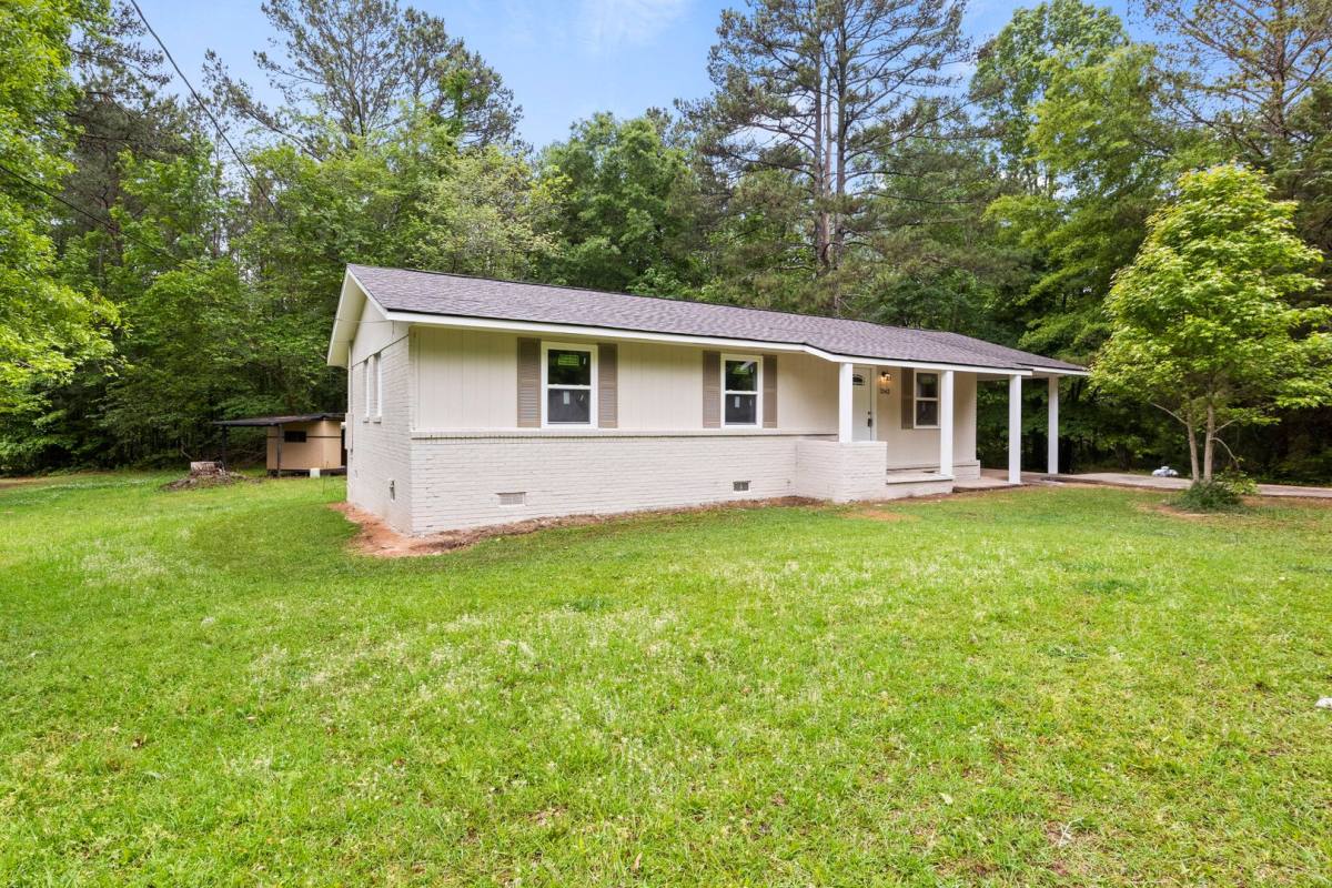 1362 Teamon Rd, Griffin, GA 30223 - House for Rent - Image 2