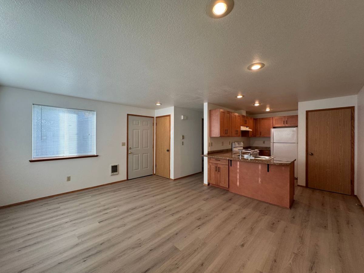 2519 Wetmore Ave, Everett, WA 98201 - Townhouse for Rent - Image 3