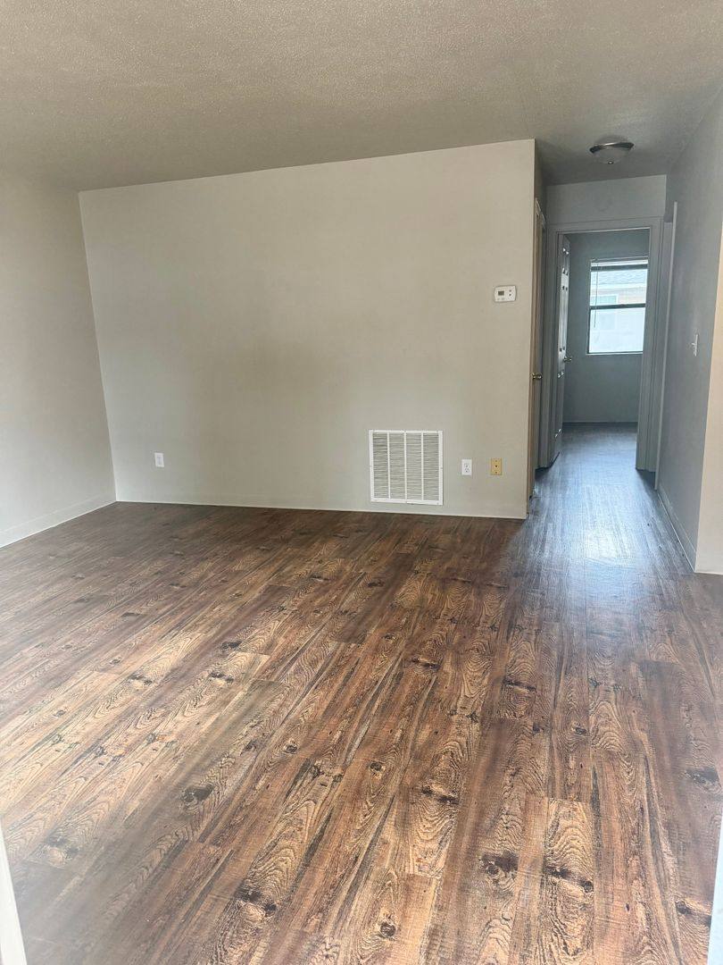 1108 Clemens Rd, Rolla, MO 65401 - Apartment for Rent - Image 2