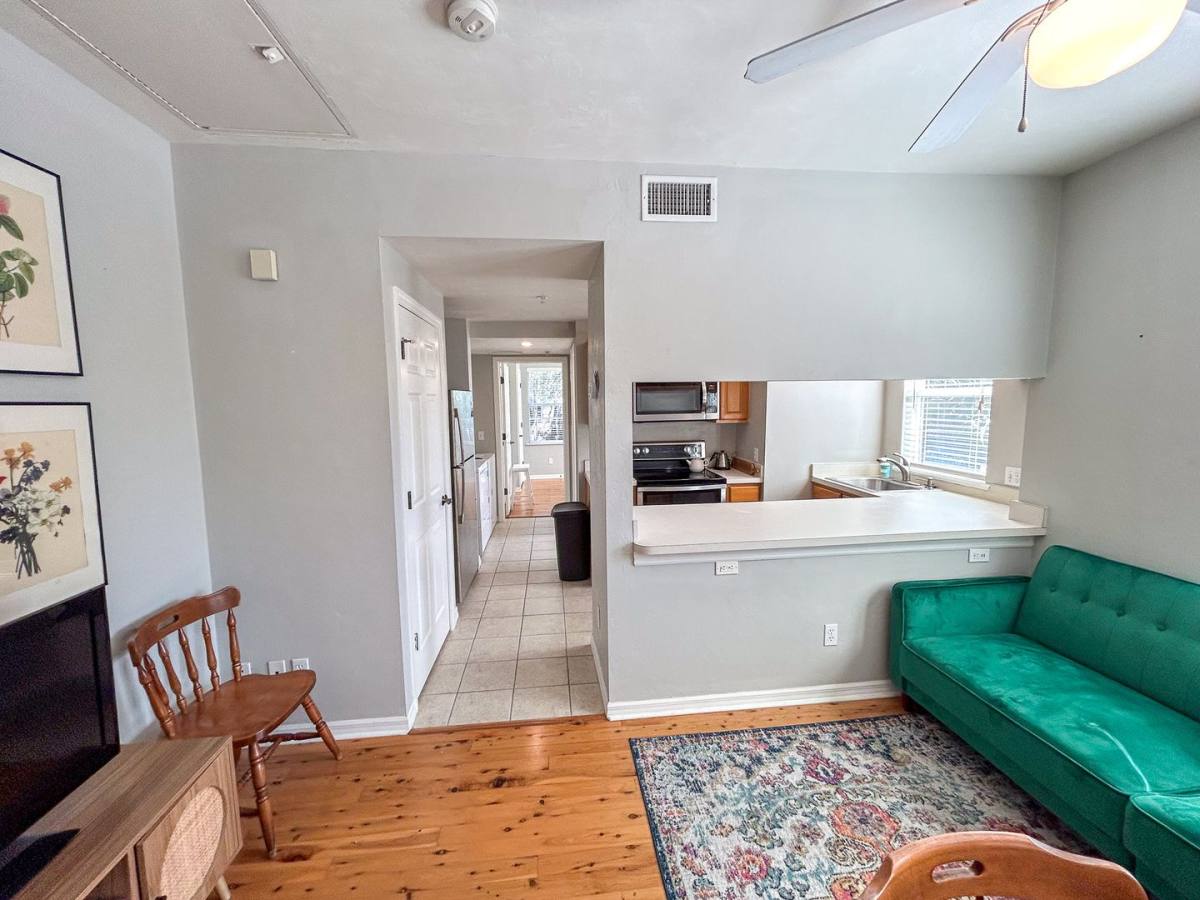 1220 SW 1st Ave #301, Gainesville, FL 32601 - Condo for Rent - Image 3
