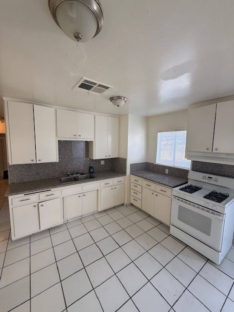 66435 Desert View, Desert Hot Springs, CA 92240 - Apartment for Rent - Image 4