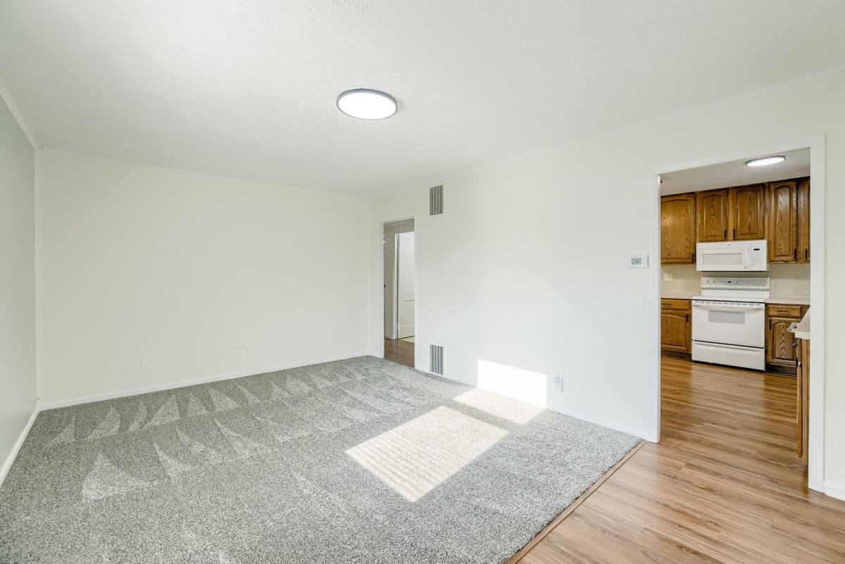 6795 Seward St, Omaha, NE 68104 - House for Rent - Image 6