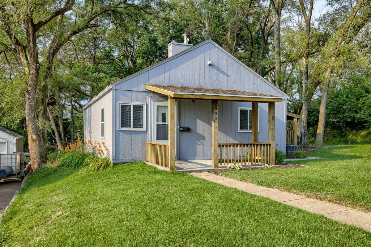 6795 Seward St, Omaha, NE 68104 - House for Rent - Image 2