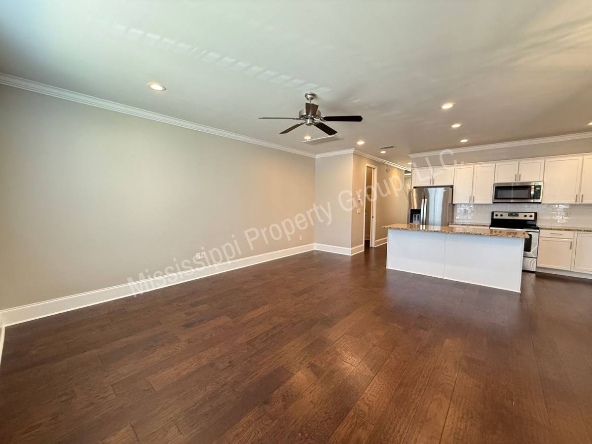 102 Farm View Dr #903, Oxford, MS 38655 - Townhouse for Rent - Image 2