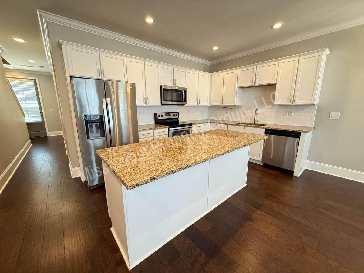 102 Farm View Dr #903, Oxford, MS 38655 - Townhouse for Rent - Image 3
