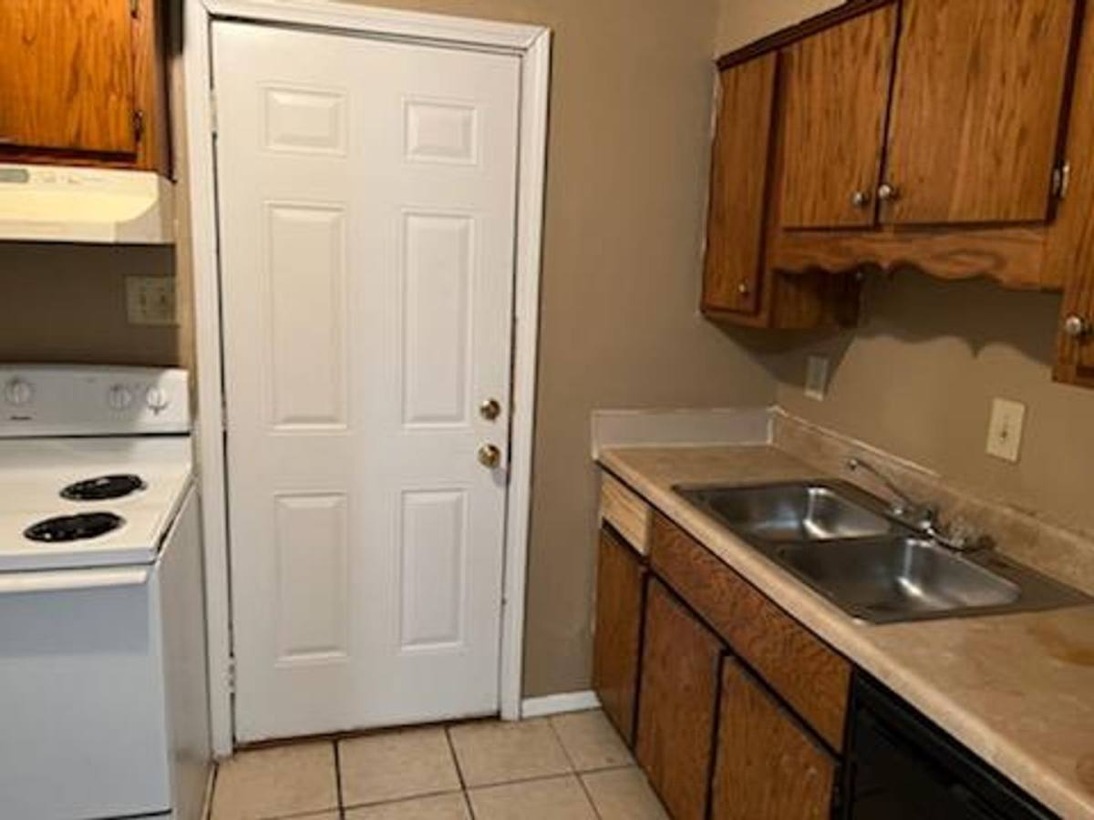 4447 Medley Lane, Memphis, TN 38118 - House for Rent - Image 2