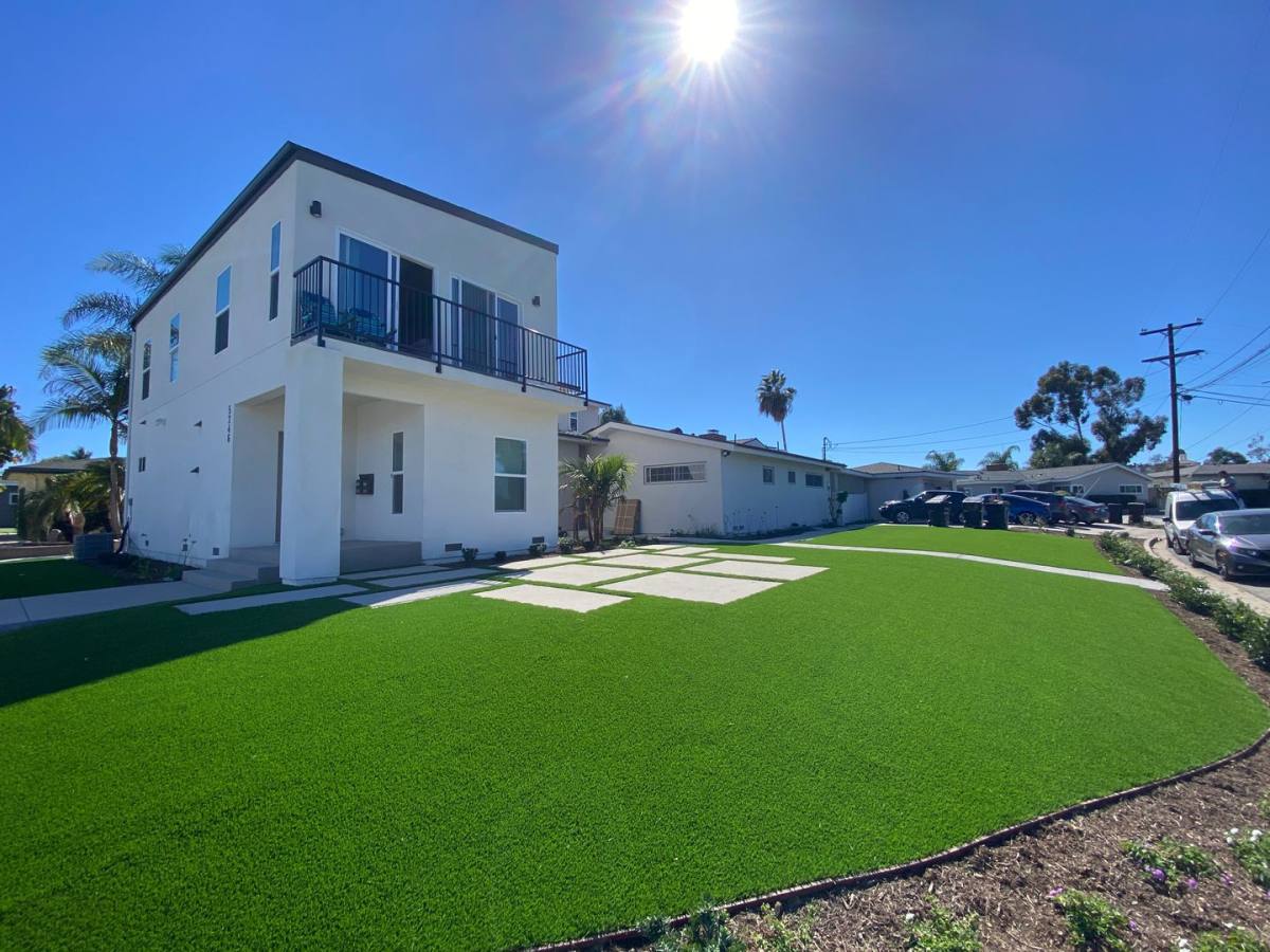 Townhouse for rent at 5248-5246 E Falls View Dr, San Diego, CA 92115