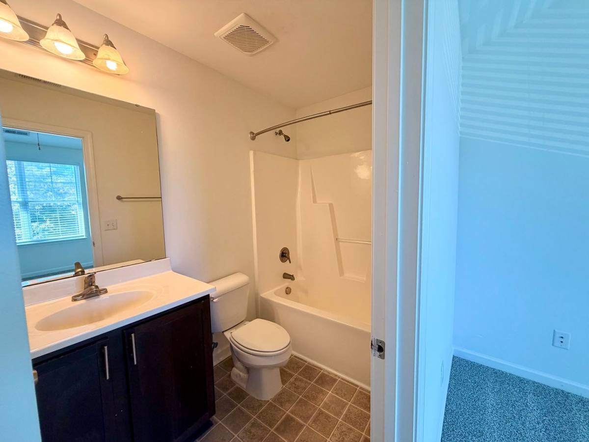 204 Jordan Lane, Wilmington, NC 28403 - Apartment for Rent - Image 4