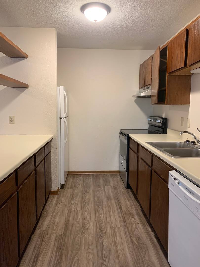 1921 7th St N, St. Cloud, MN 56303 - Apartment for Rent - Image 5