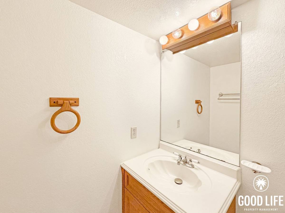 1496 Chaparral Way, Oceanside, CA 92057 - Townhouse for Rent - Image 7