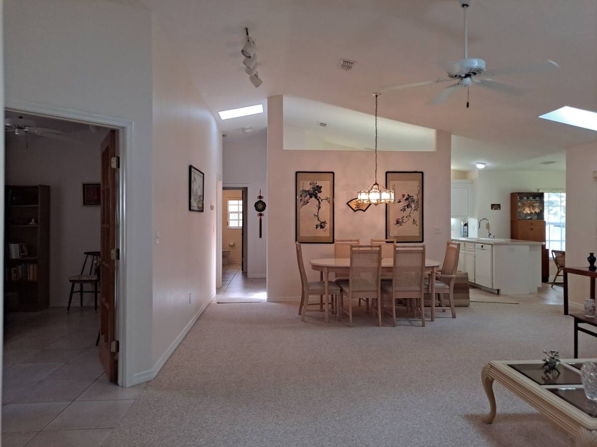 806 E 8th Ave, New Smyrna Beach, FL 32169 - House for Rent - Image 4