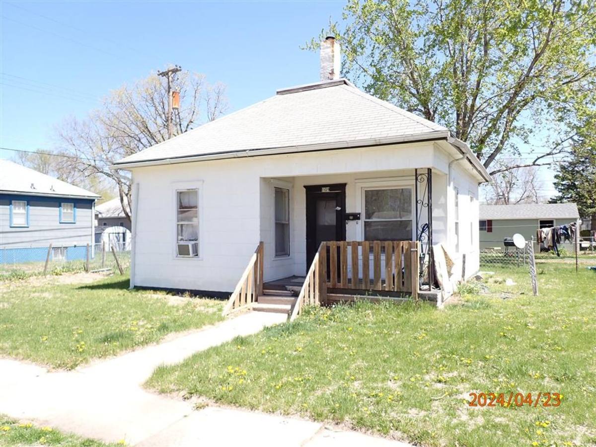 1109 N Cedar, Grand Island, NE 68801 - House for Rent
